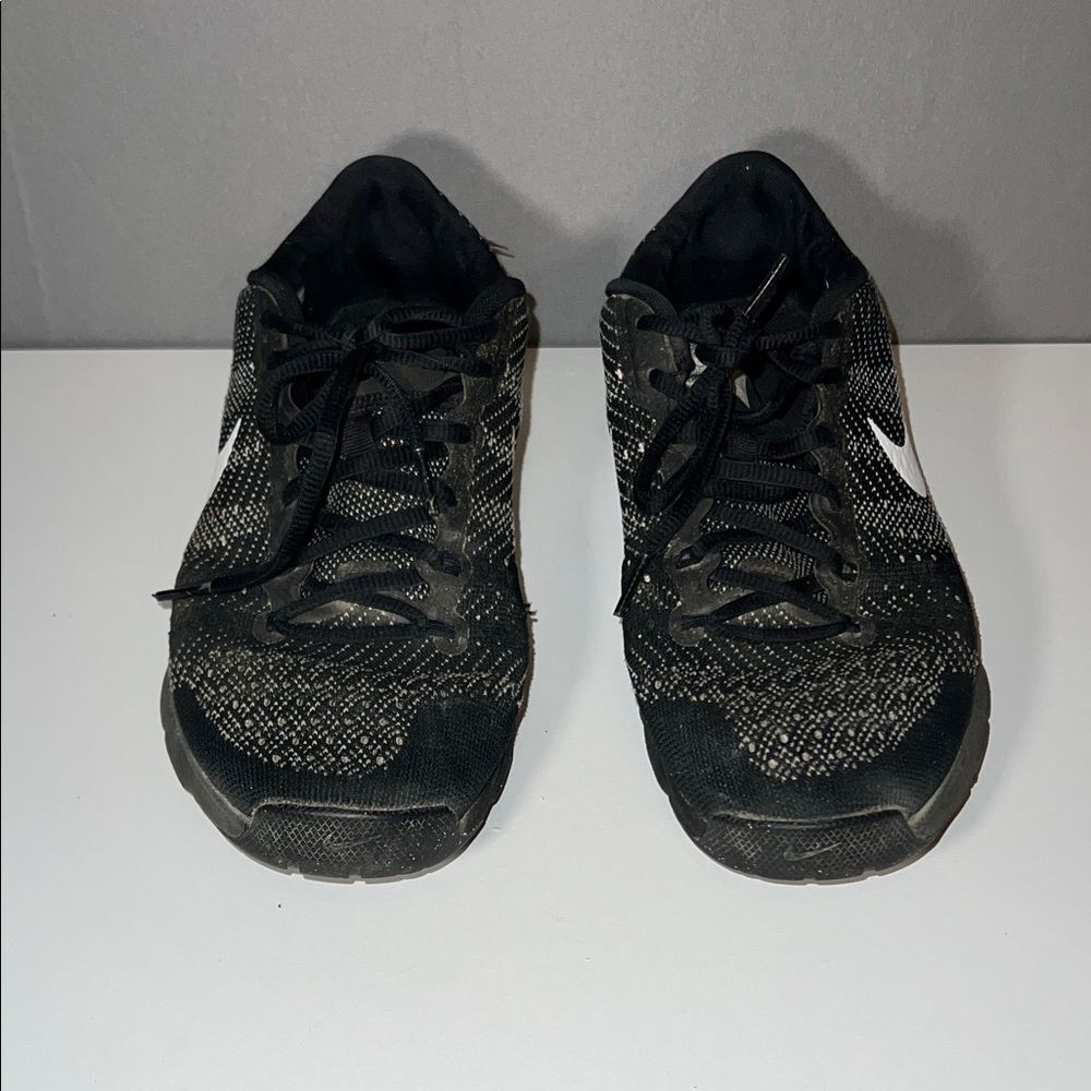 Nike Black and White Athletic Shoes